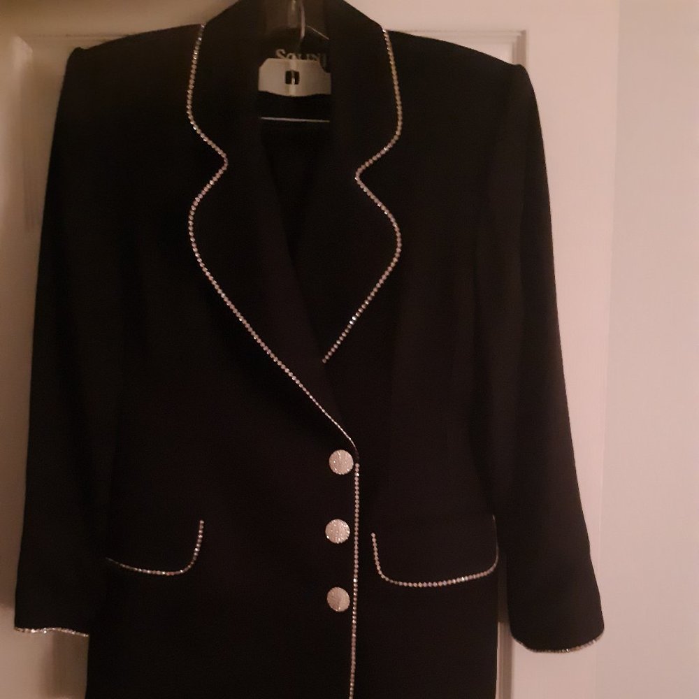 Solini New York Womens Black Rhinestone Suit